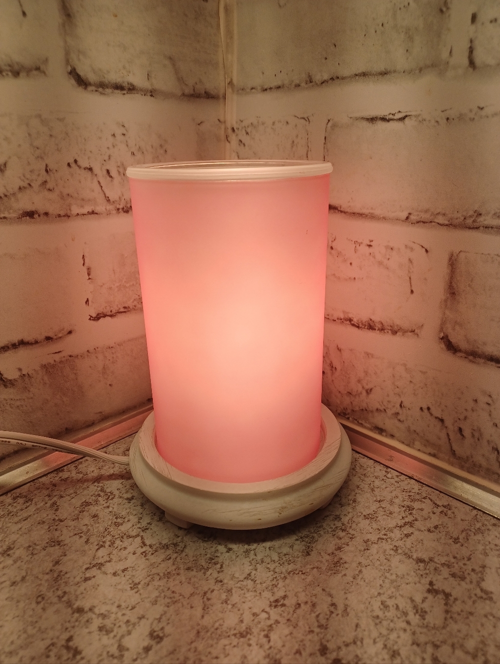 Frosted Pink and White Base Simmering Lights Wax Warmer Pink Zebra warms oil NIB